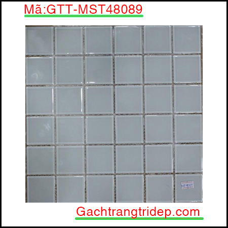 Gach-mosaic-thuy-tinh-chip-48x48x4mm-3-mau-hon-hop-GTT-MST48089